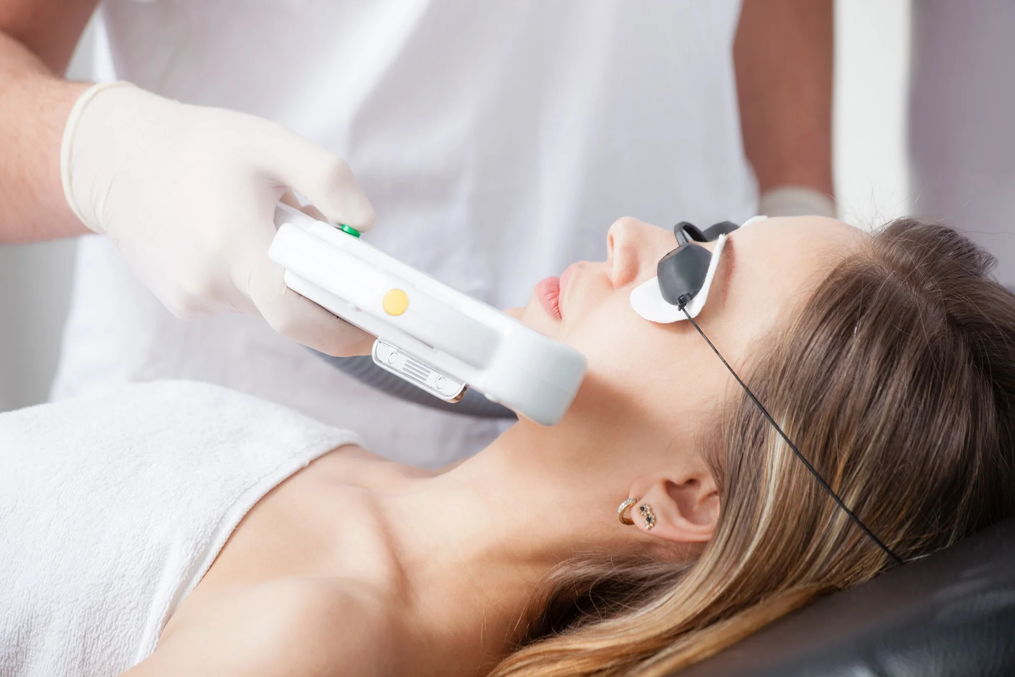 Get Photo Facial or IPL Treatment in Northglenn, CO | UMA